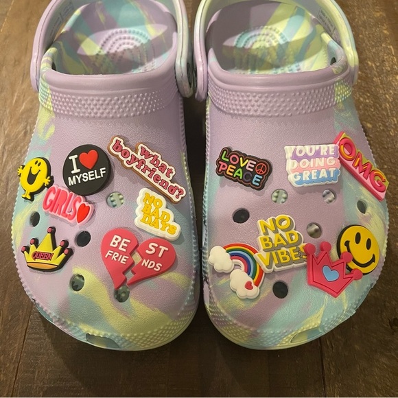 Girl Power Positivity 15 Piece‎ Crocs Charms Set - Picture 2 of 3